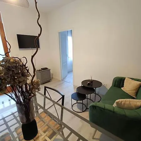 La Chouette Dans L'arbre - T2 Sur Cour Au Calme ディジョン